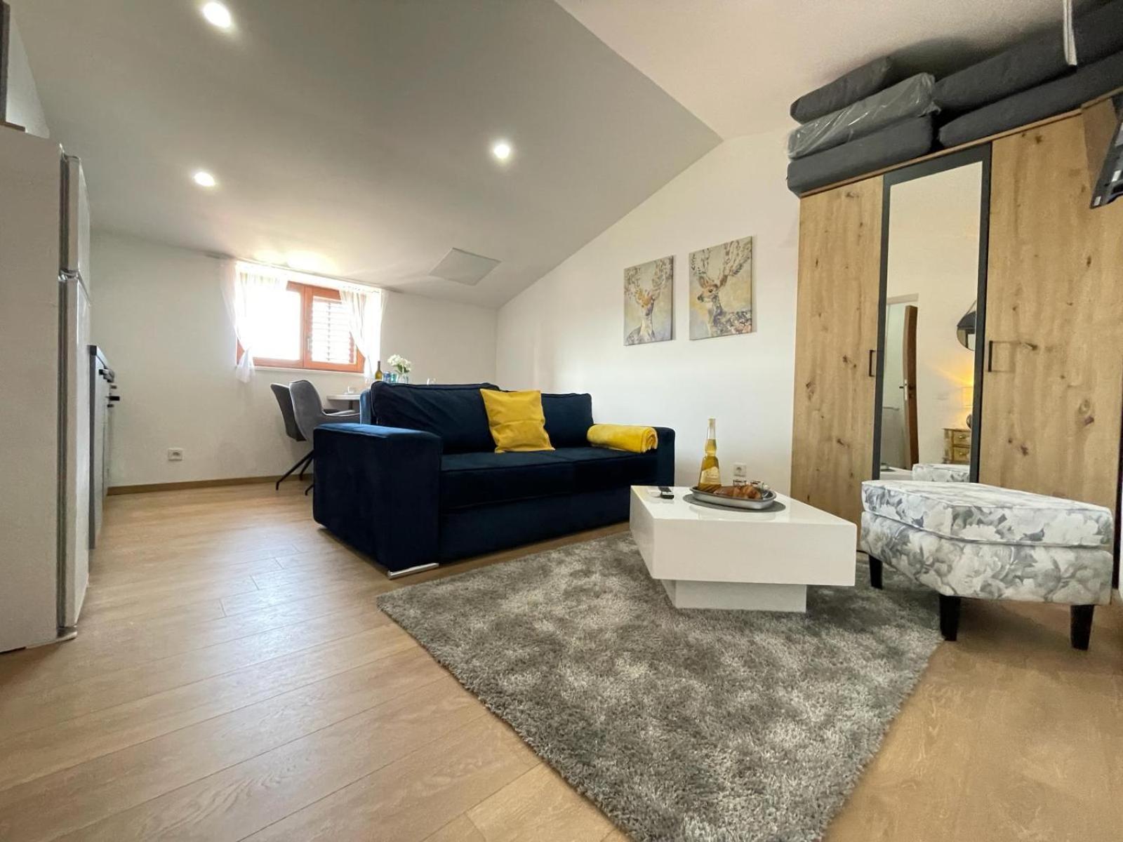Appartamento Astraluxe Fažana Esterno foto